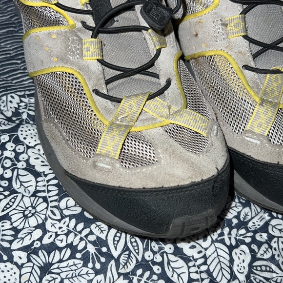 COPY - Lands End Side Mesh Hiking Shoes - Picture 8 of 9